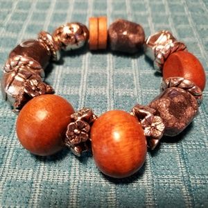 Brown wooden bead stretch bracelet